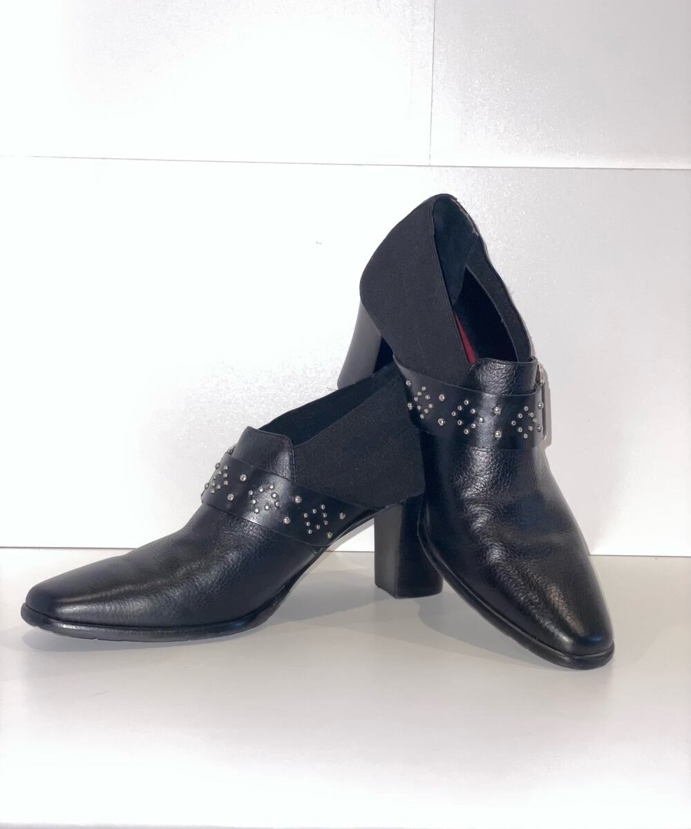 Brighton black booties size 6.5M 2 3/4” heel